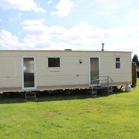 Montenau Camping Oos Heem מראה חיצוני תמונה