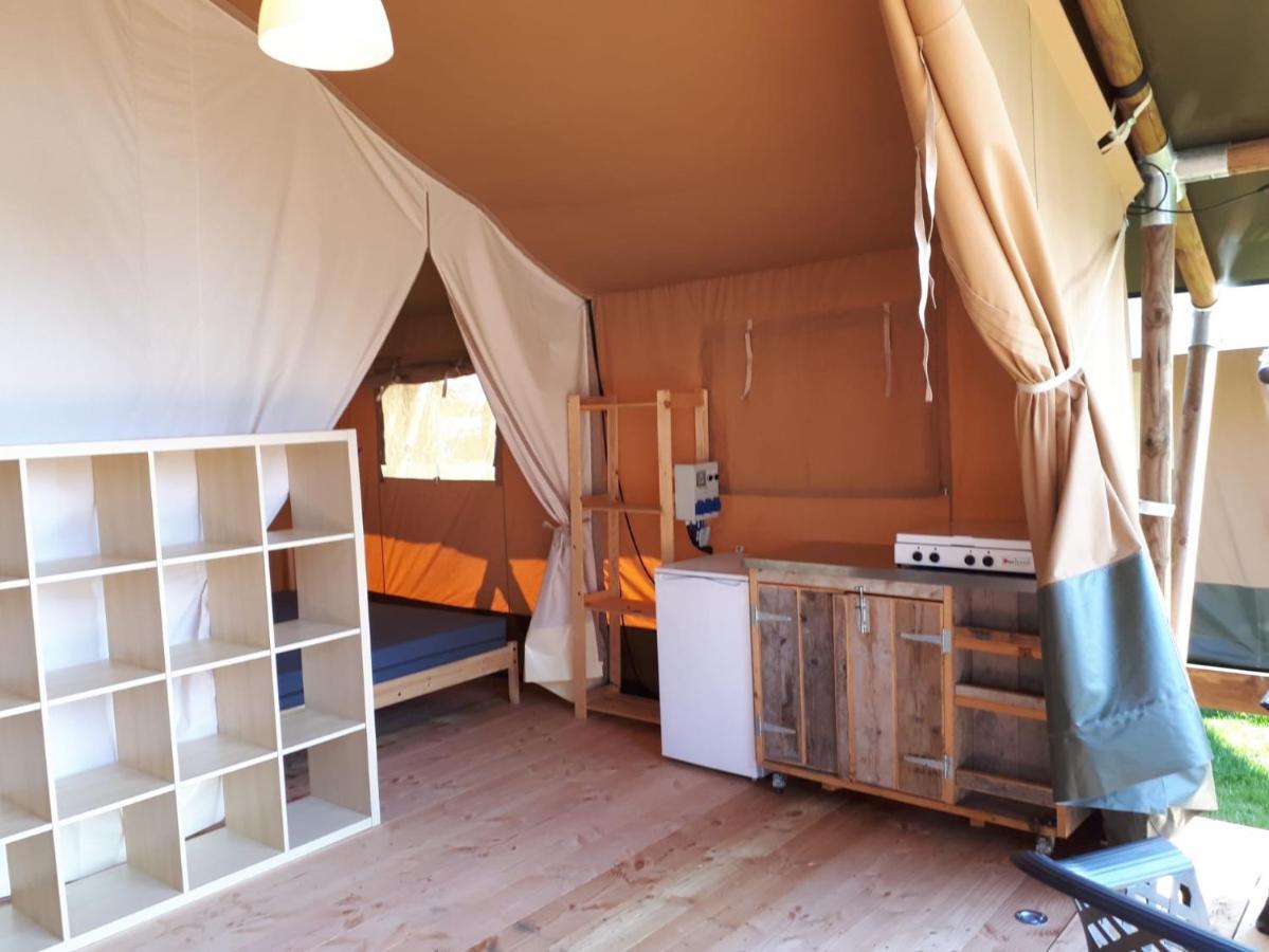 Montenau Camping Oos Heem מראה חיצוני תמונה